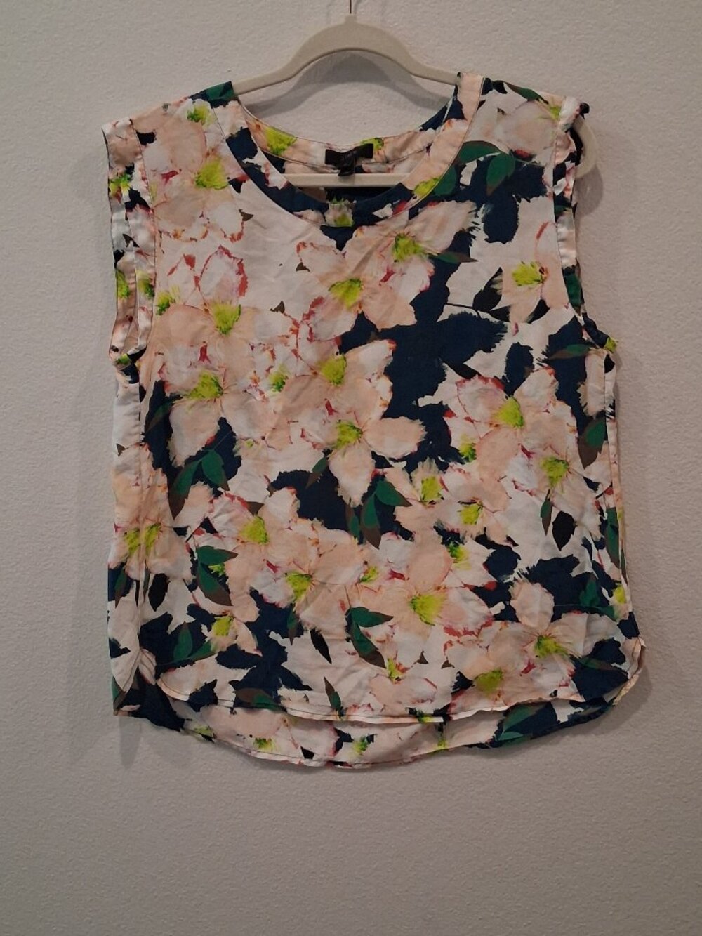 J Crew Floral Sleeveless Top Size 12 Shell Pink Navy Green Floral Blouse